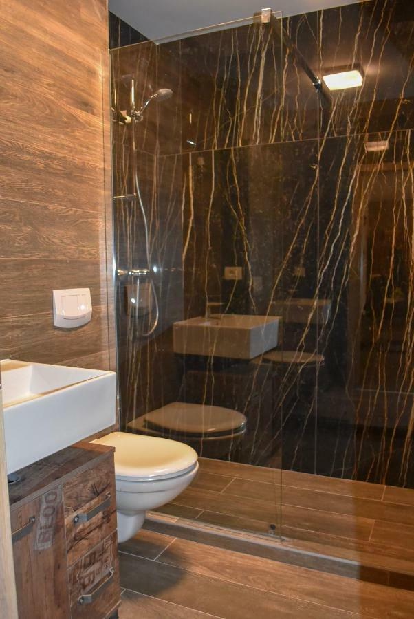 Wood Central Apartment Timișoara Zewnętrze zdjęcie