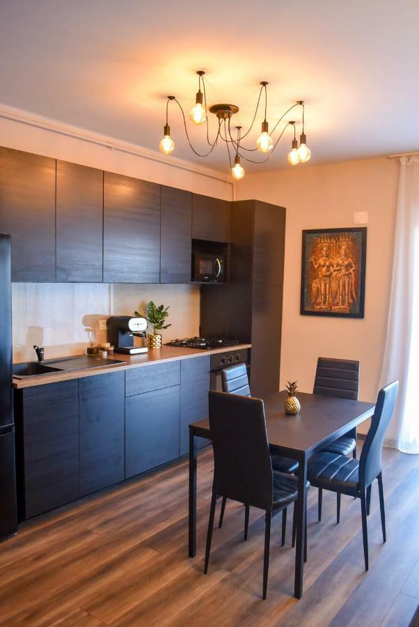 Wood Central Apartment Timișoara Zewnętrze zdjęcie